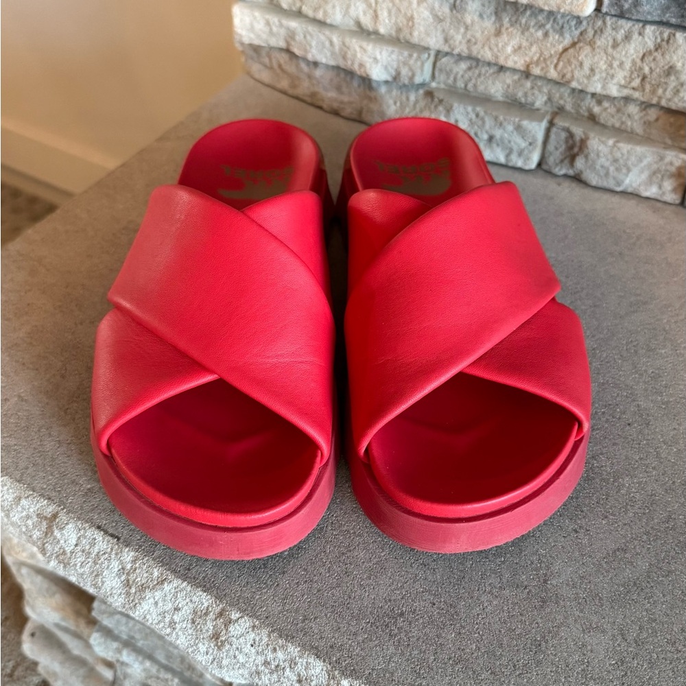 Sorel Women's Red Slide Sandals